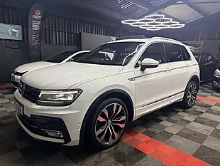 Used 2017 Volkswagen Tiguan Bluemotion Tech R-Line White - Interior and Exterior details 5