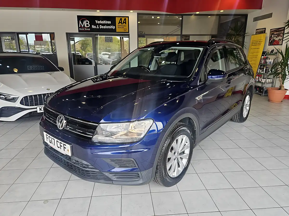 Used 2017 Volkswagen Tiguan Bluemotion Tech S Blue - Interior and Exterior details 3