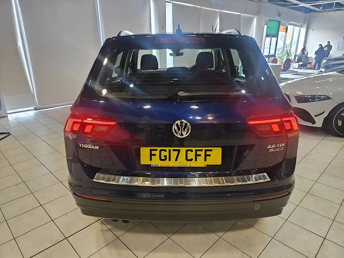 Used 2017 Volkswagen Tiguan Bluemotion Tech S Blue - Interior and Exterior details 6
