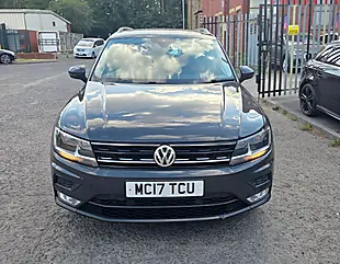 Used 2017 Volkswagen Tiguan Bluemotion Tech Se Grey - Interior and Exterior details 3