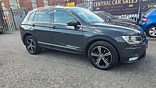 Used 2017 Volkswagen Tiguan Bluemotion Tech Se Grey - Interior and Exterior details 4