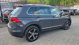 Used 2017 Volkswagen Tiguan Bluemotion Tech Se Grey - Interior and Exterior details 9