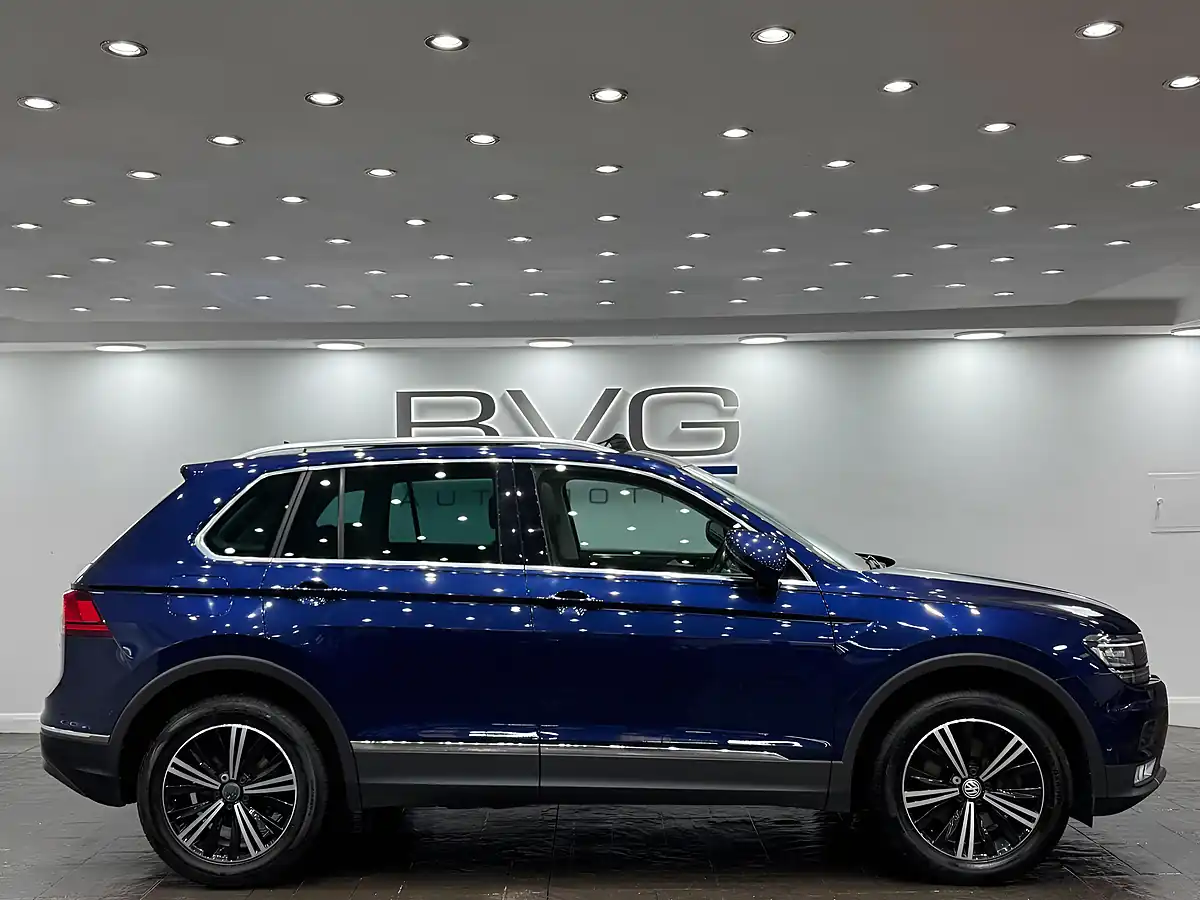 Used 2017 Volkswagen Tiguan Bluemotion Tech Sel Dsg 4Motion Blue - Interior and Exterior details 8