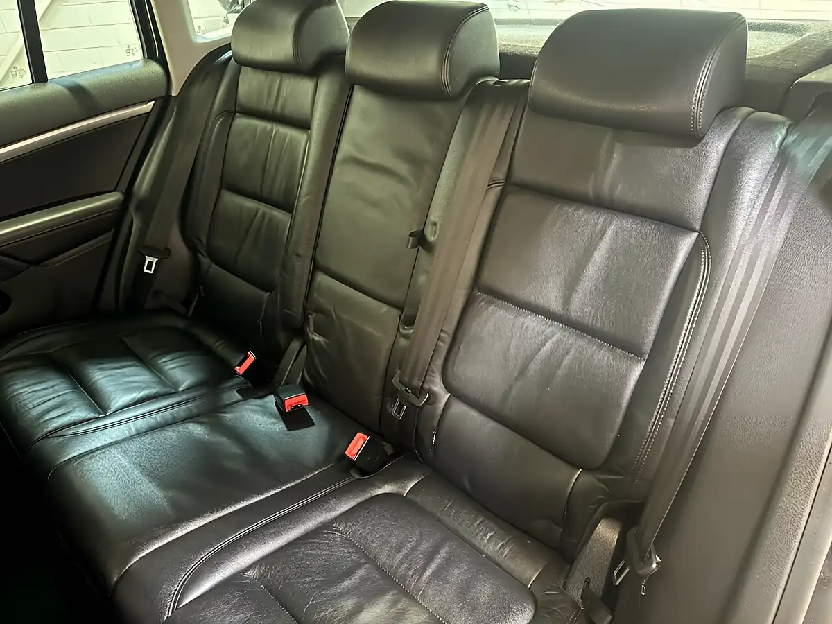 Used 2017 Volkswagen Tiguan Match Edition Grey - Interior and Exterior details 10