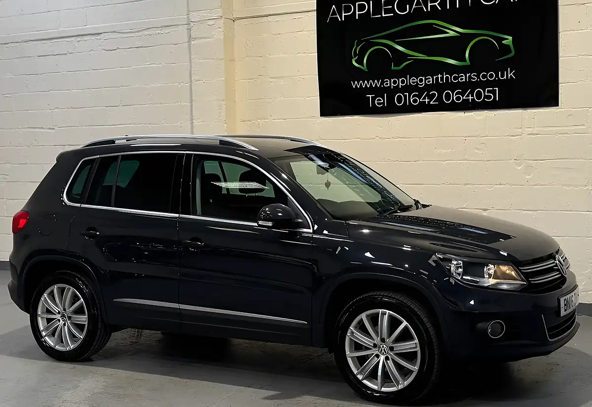 Used 2017 Volkswagen Tiguan Match Edition Grey - Interior and Exterior details 14