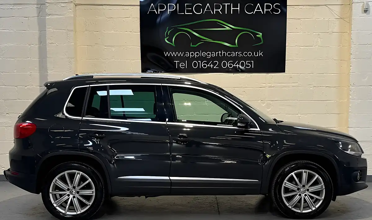 Used 2017 Volkswagen Tiguan Match Edition Grey - Interior and Exterior details 2