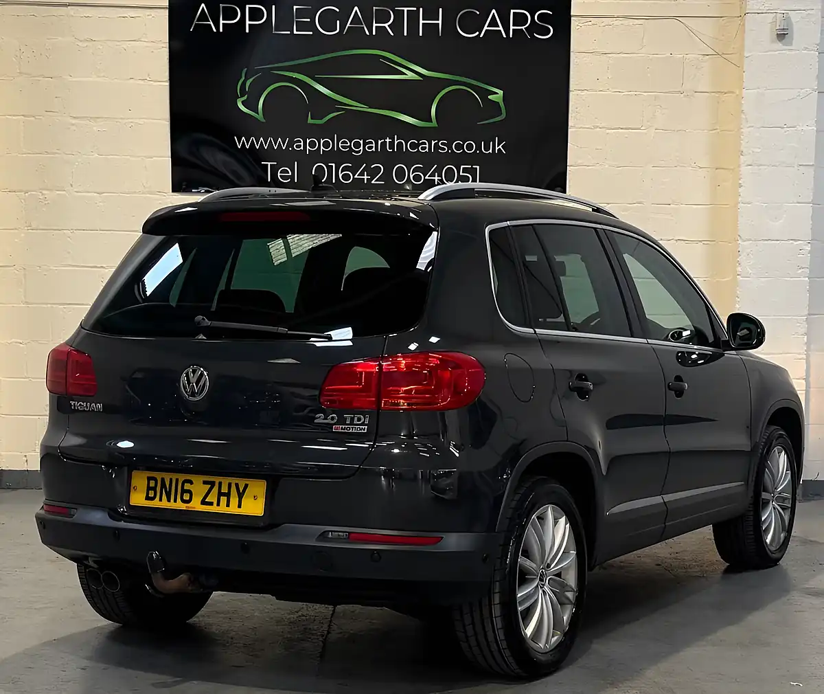Used 2017 Volkswagen Tiguan Match Edition Grey - Interior and Exterior details 3