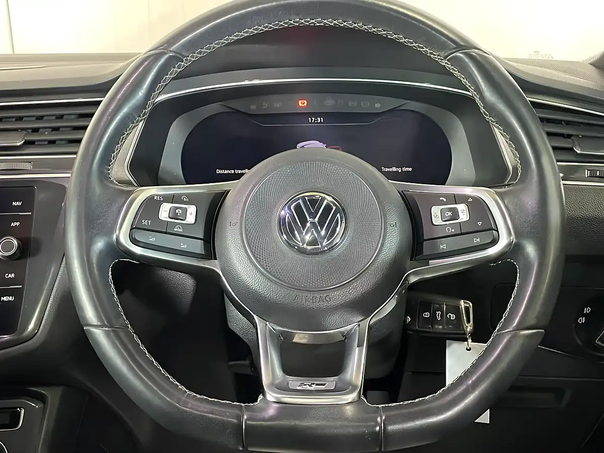 Used 2017 Volkswagen Tiguan R-Line 4Motion Black - Interior and Exterior details 12