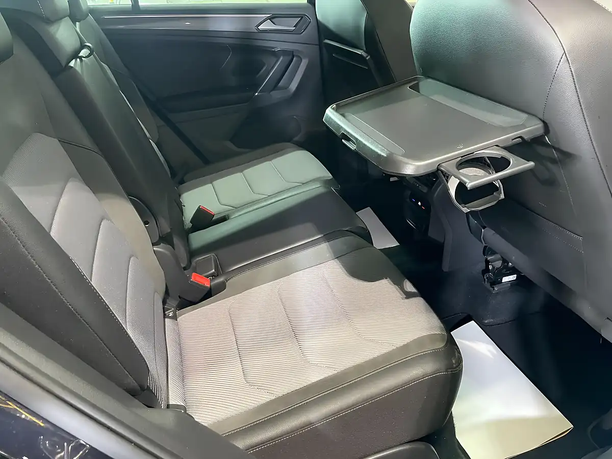 Used 2017 Volkswagen Tiguan R-Line 4Motion Black - Interior and Exterior details 18
