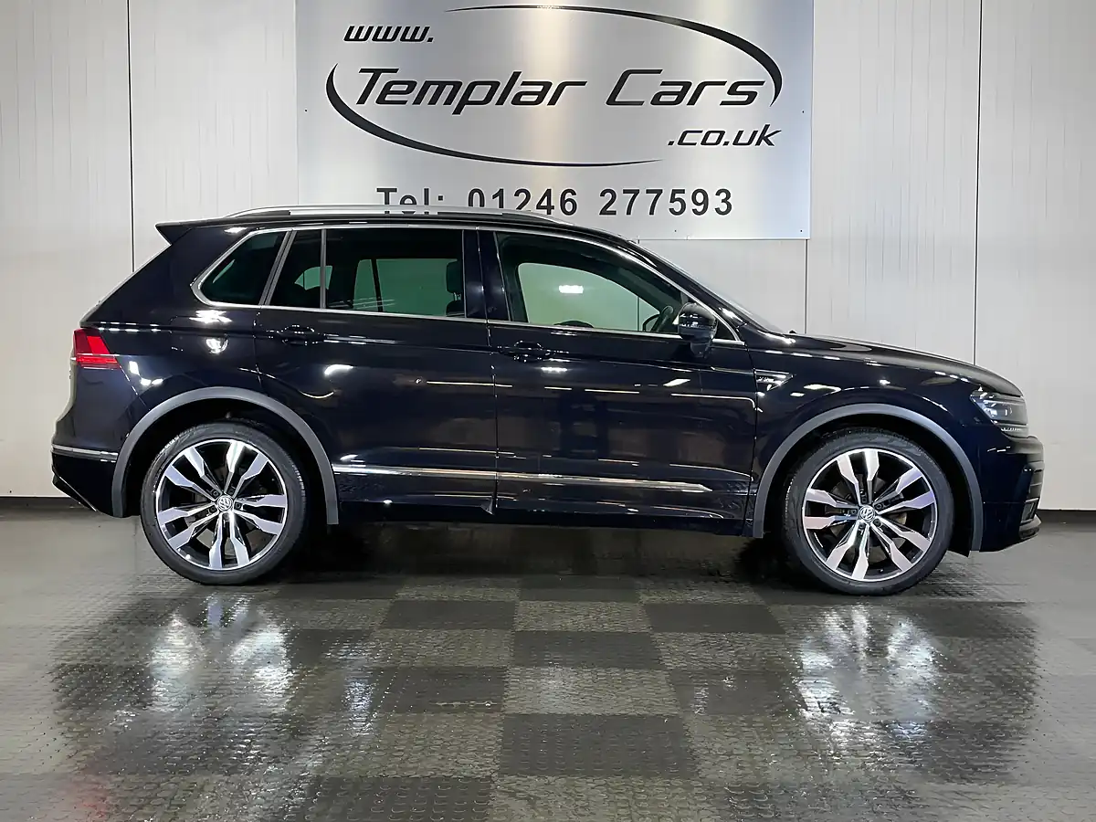 Used 2017 Volkswagen Tiguan R-Line 4Motion Black - Interior and Exterior details 3