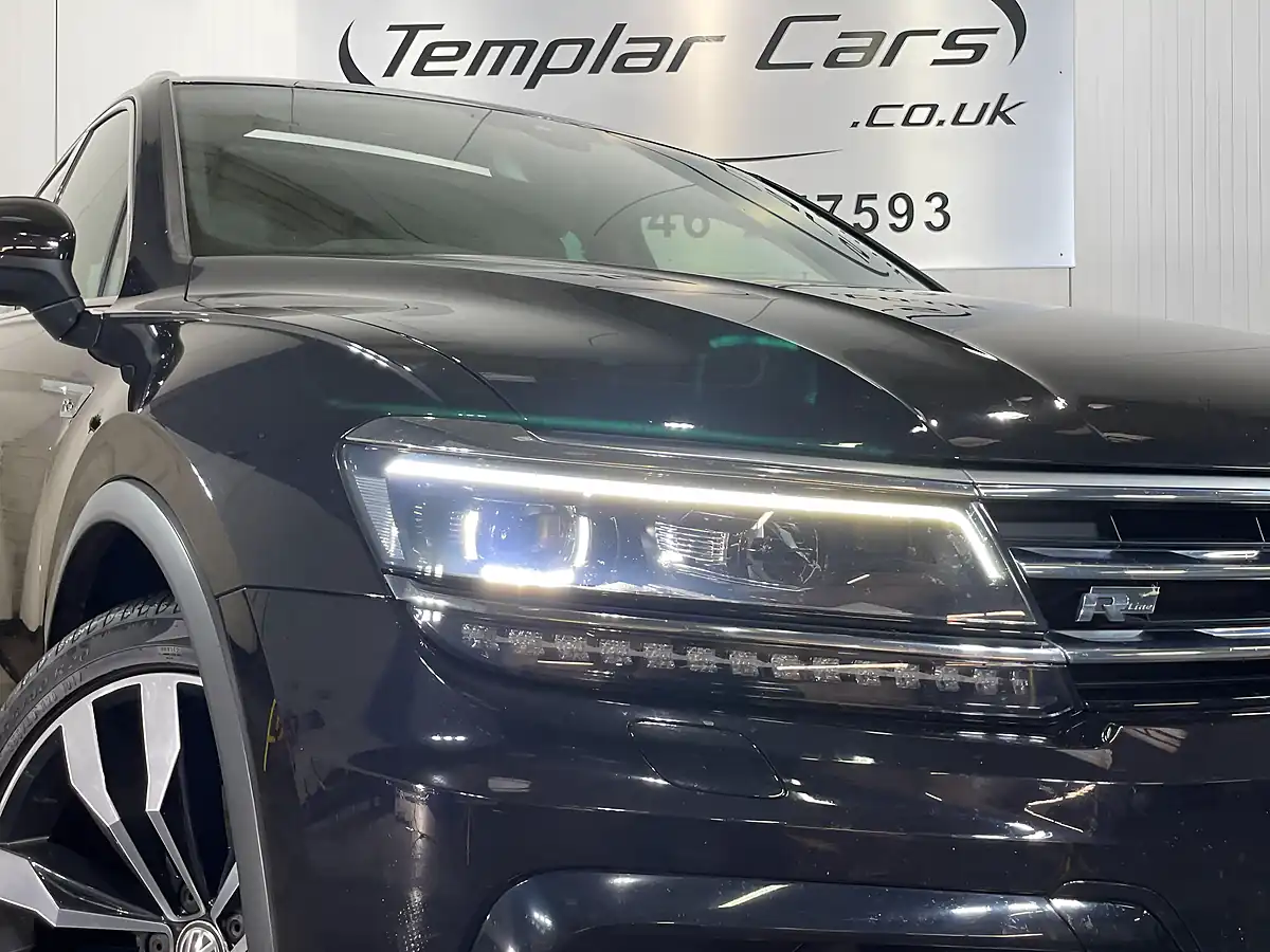 Used 2017 Volkswagen Tiguan R-Line 4Motion Black - Interior and Exterior details 8