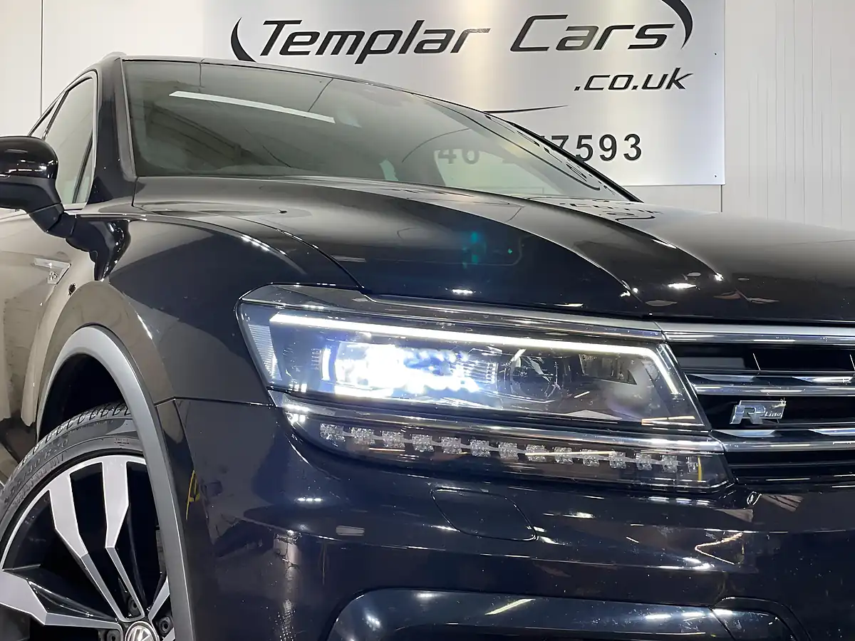 Used 2017 Volkswagen Tiguan R-Line 4Motion Black - Interior and Exterior details 9