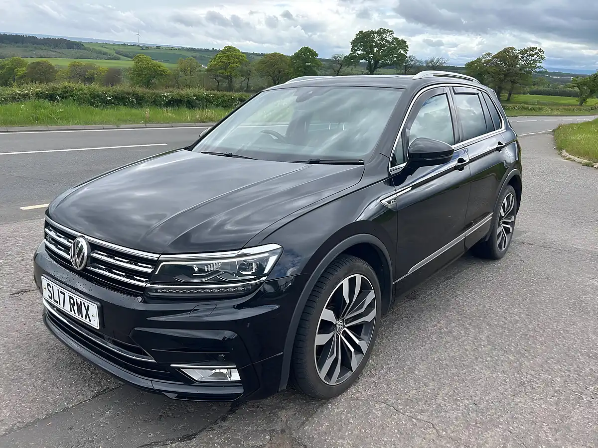 Used 2017 Volkswagen Tiguan R-Line Black - Interior and Exterior details 5