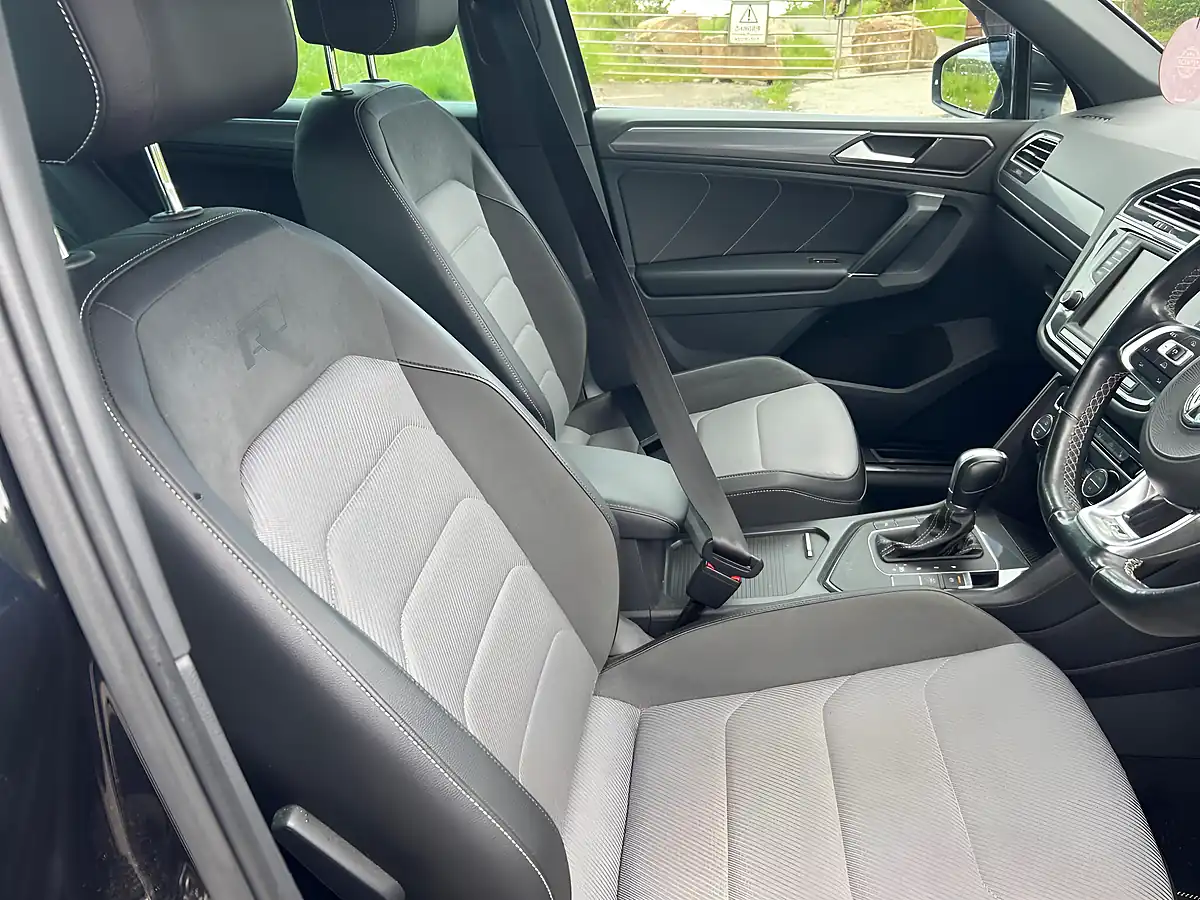 Used 2017 Volkswagen Tiguan R-Line Black - Interior and Exterior details 6