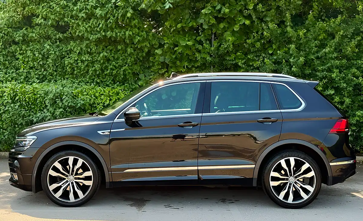 Used 2017 Volkswagen Tiguan R-Line Black - Interior and Exterior details 11