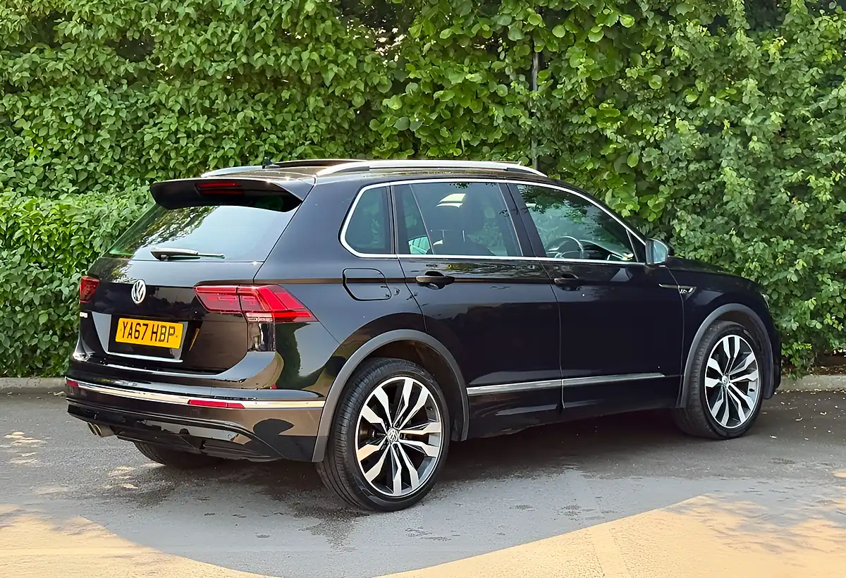 Used 2017 Volkswagen Tiguan R-Line Black - Interior and Exterior details 4