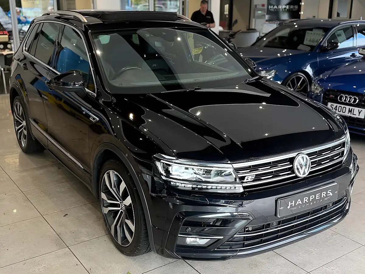 Used 2017 Volkswagen Tiguan R-Line Black - Interior and Exterior details 11