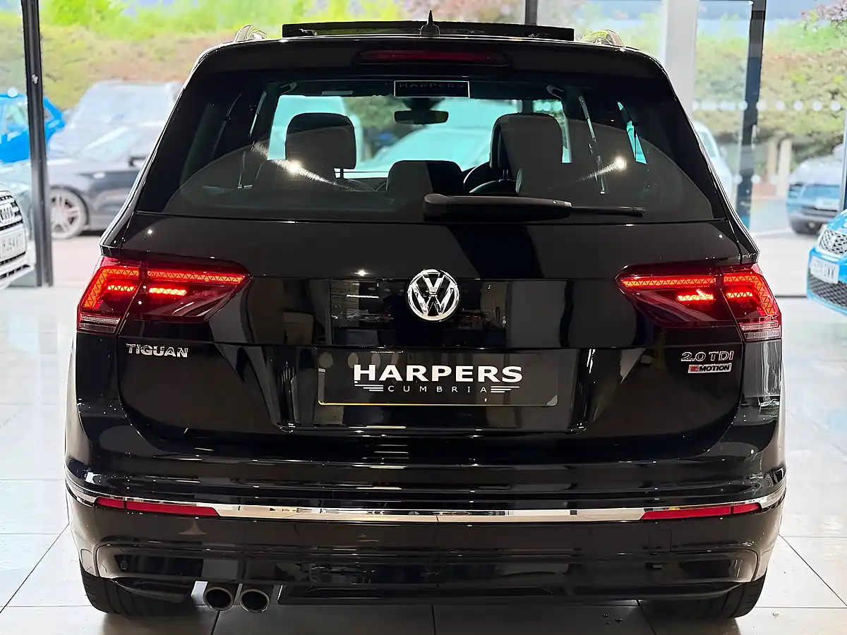 Used 2017 Volkswagen Tiguan R-Line Black - Interior and Exterior details 6
