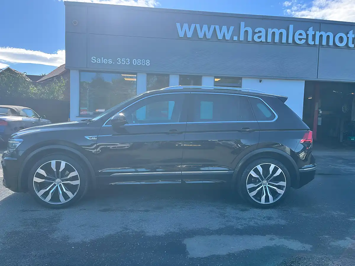 Used 2017 Volkswagen Tiguan R-Line Black - Interior and Exterior details 2