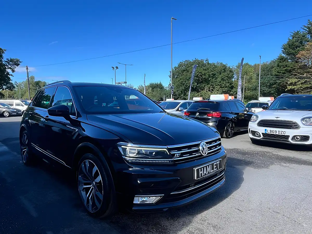 Used 2017 Volkswagen Tiguan R-Line Black - Interior and Exterior details 6