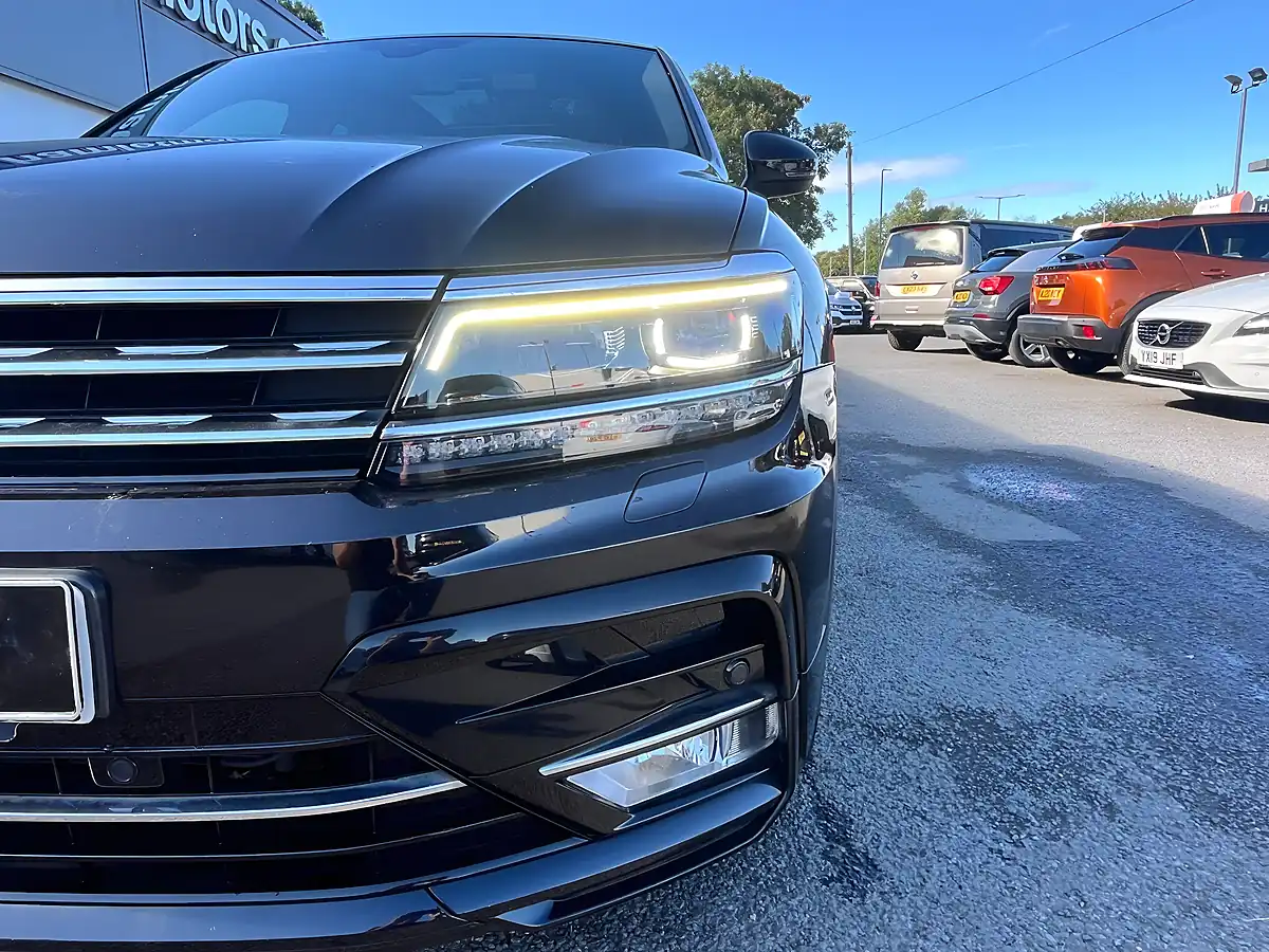 Used 2017 Volkswagen Tiguan R-Line Black - Interior and Exterior details 8