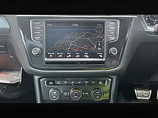 Used 2017 Volkswagen Tiguan R-Line Blue - Interior and Exterior details 10