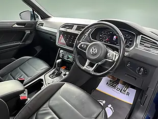 Used 2017 Volkswagen Tiguan R-Line Blue - Interior and Exterior details 13