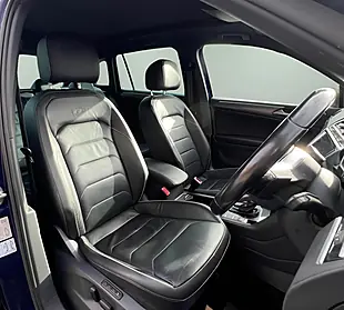 Used 2017 Volkswagen Tiguan R-Line Blue - Interior and Exterior details 14
