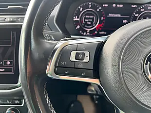 Used 2017 Volkswagen Tiguan R-Line Blue - Interior and Exterior details 16