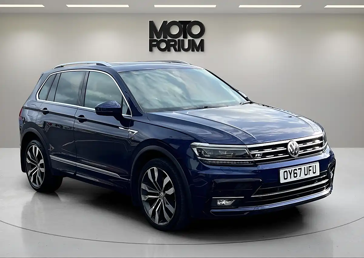 Used 2017 Volkswagen Tiguan R-Line Blue - Interior and Exterior details 9