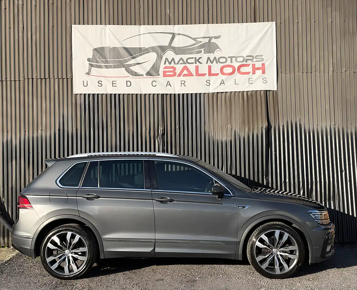 Used 2017 Volkswagen Tiguan R-Line Grey - Interior and Exterior details 4