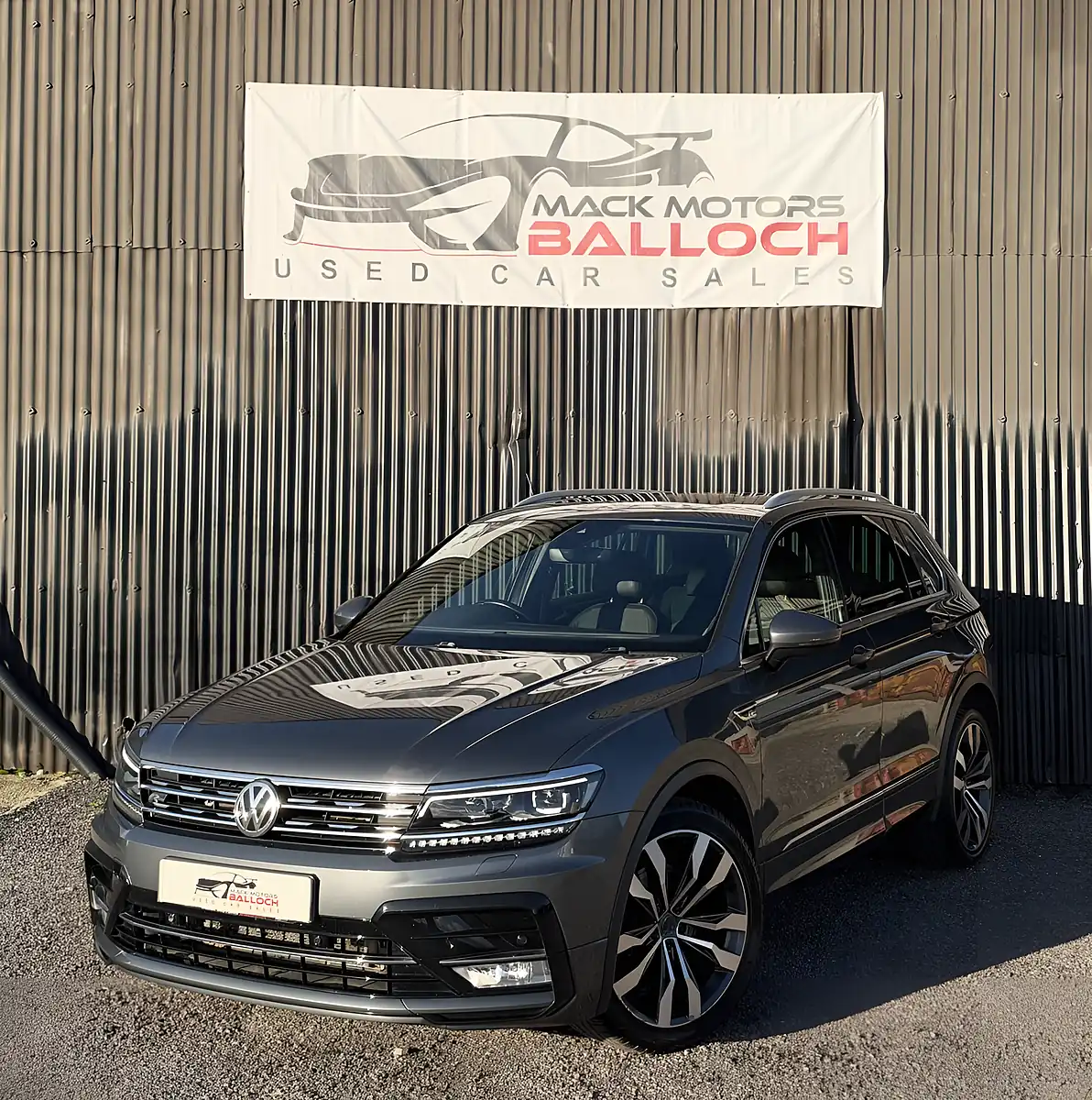 Used 2017 Volkswagen Tiguan R-Line Grey - Interior and Exterior details 9