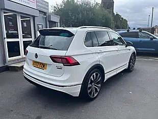 Used 2017 Volkswagen Tiguan R-Line Pure White - Interior and Exterior details 7