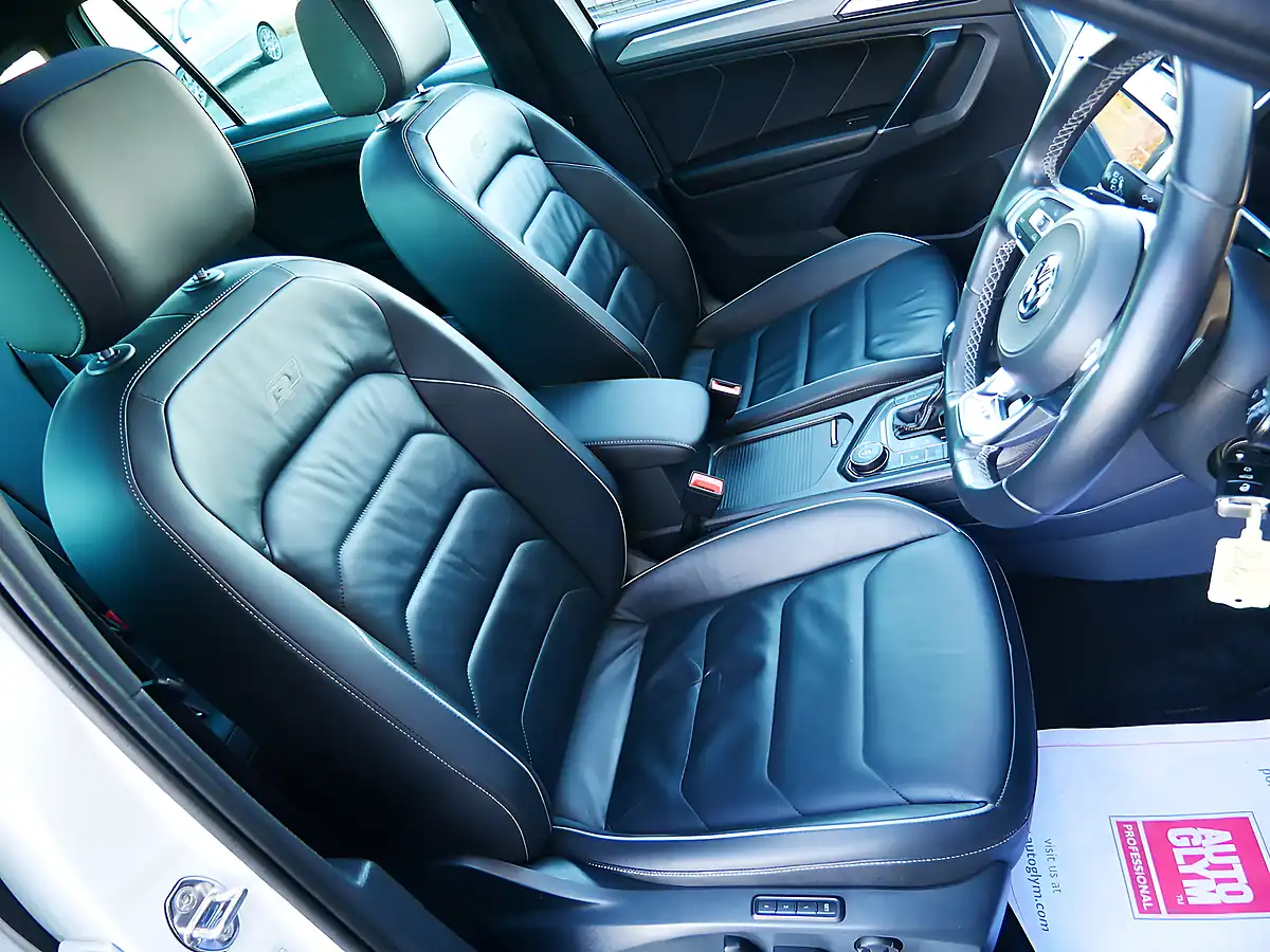 Used 2017 Volkswagen Tiguan R-Line Pure White - Interior and Exterior details 11