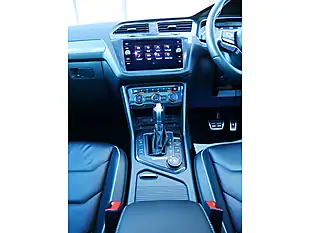 Used 2017 Volkswagen Tiguan R-Line Pure White - Interior and Exterior details 16