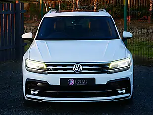 Used 2017 Volkswagen Tiguan R-Line Pure White - Interior and Exterior details 3