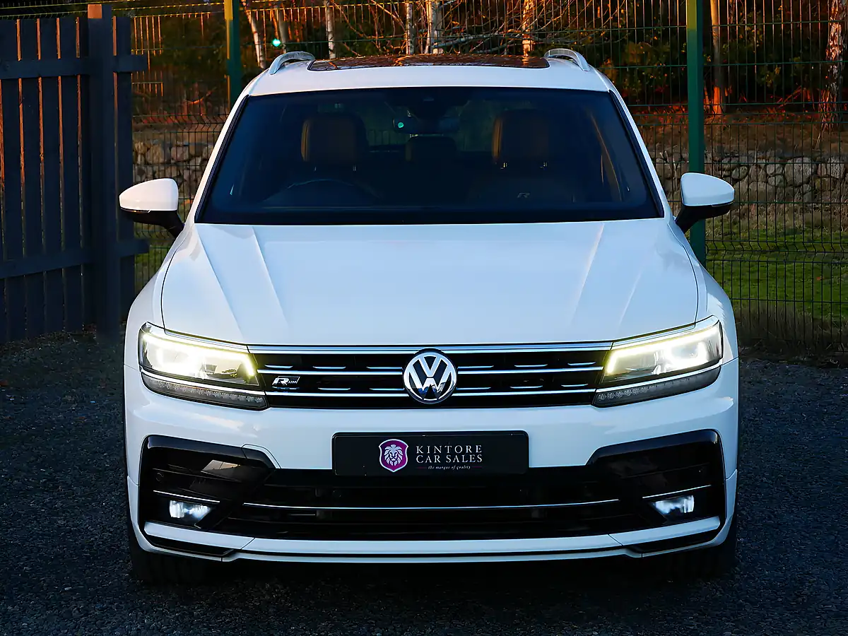 Used 2017 Volkswagen Tiguan R-Line Pure White - Interior and Exterior details 3