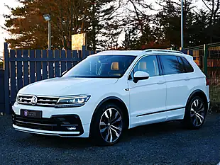 Used 2017 Volkswagen Tiguan R-Line Pure White - Interior and Exterior details 4