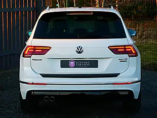 Used 2017 Volkswagen Tiguan R-Line Pure White - Interior and Exterior details 8