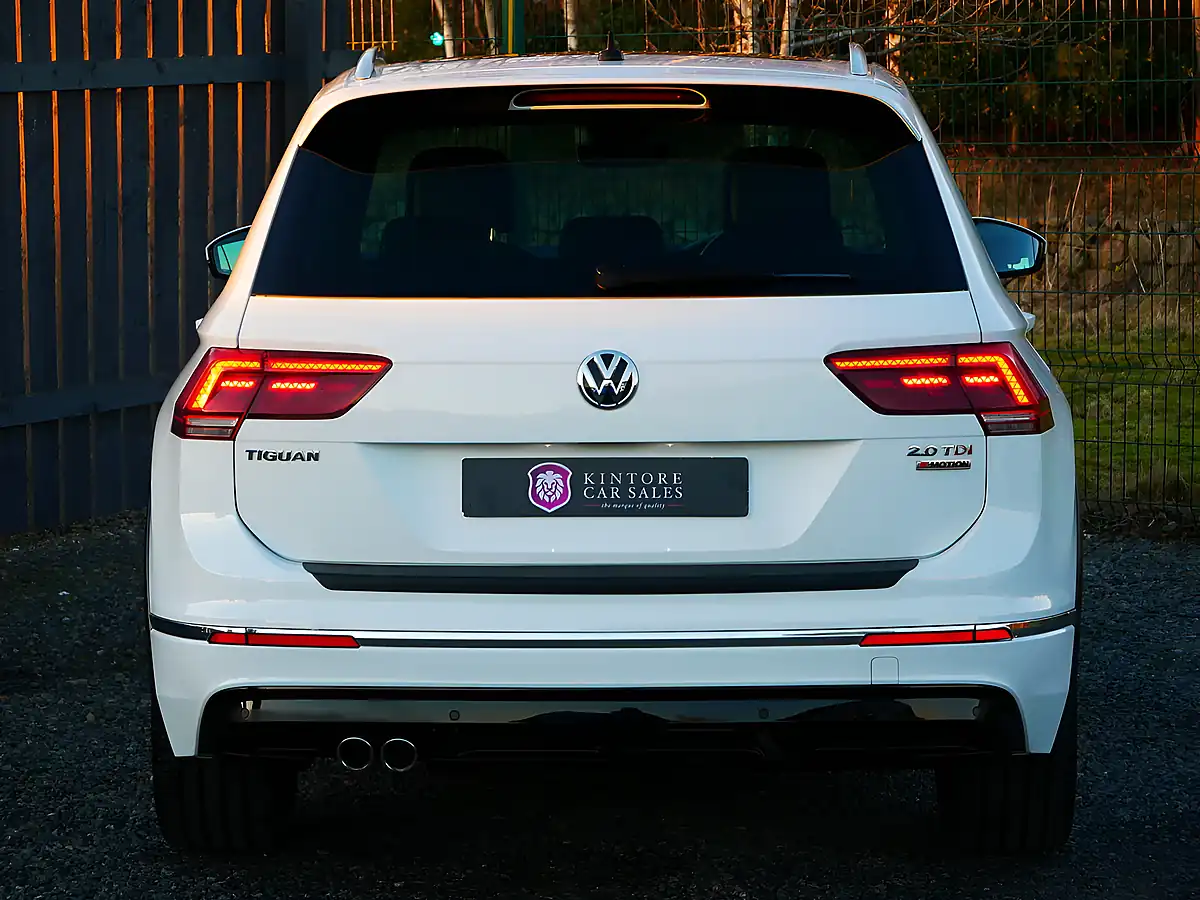 Used 2017 Volkswagen Tiguan R-Line Pure White - Interior and Exterior details 8
