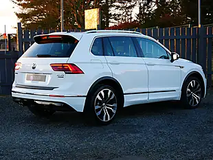 Used 2017 Volkswagen Tiguan R-Line Pure White - Interior and Exterior details 9