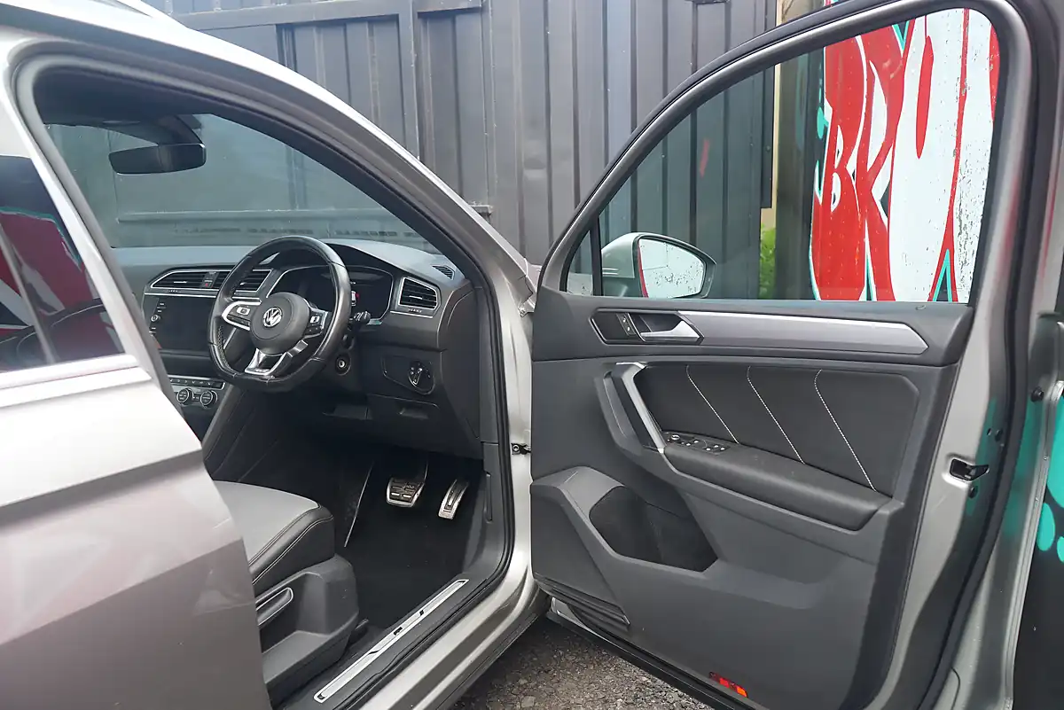 Used 2017 Volkswagen Tiguan R-Line Silver - Interior and Exterior details 13