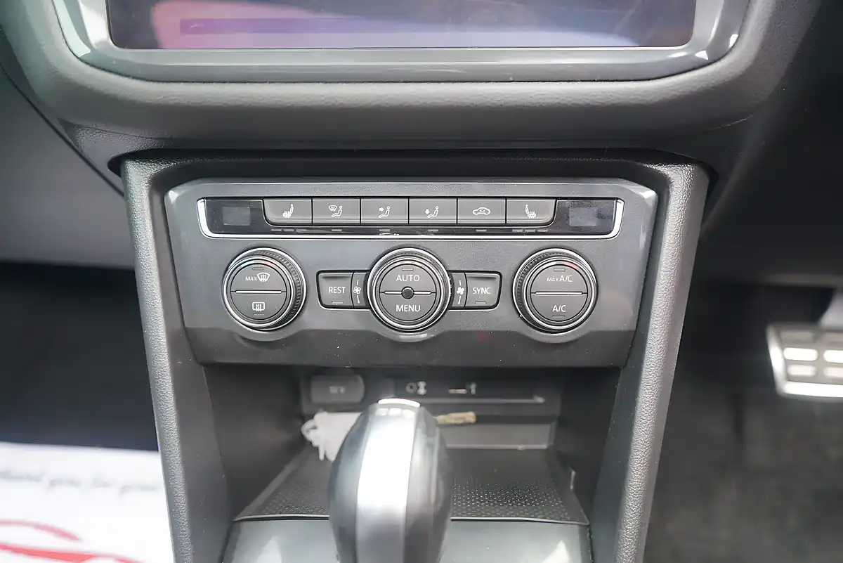 Used 2017 Volkswagen Tiguan R-Line Silver - Interior and Exterior details 15
