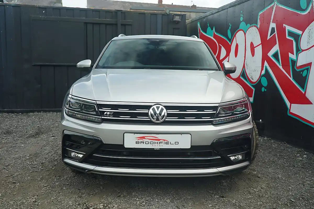Used 2017 Volkswagen Tiguan R-Line Silver - Interior and Exterior details 5