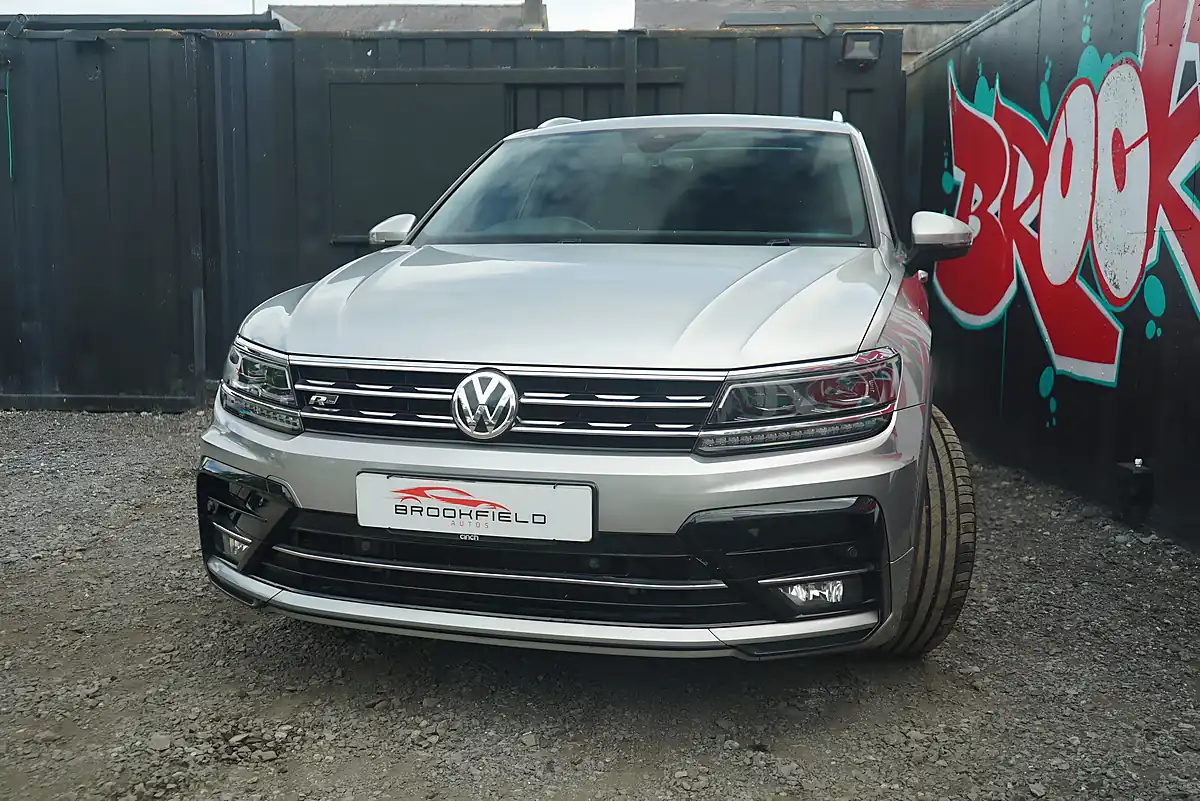 Used 2017 Volkswagen Tiguan R-Line Silver - Interior and Exterior details 6