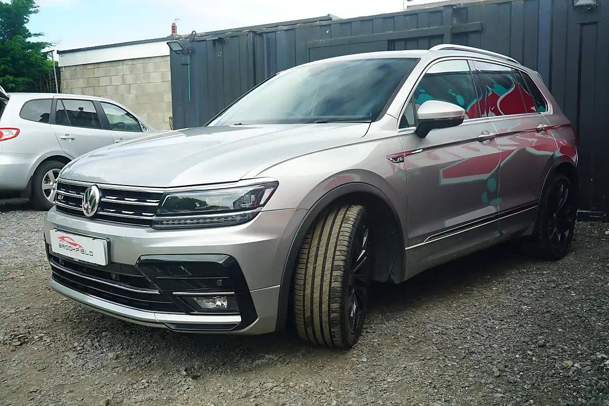 Used 2017 Volkswagen Tiguan R-Line Silver - Interior and Exterior details 9