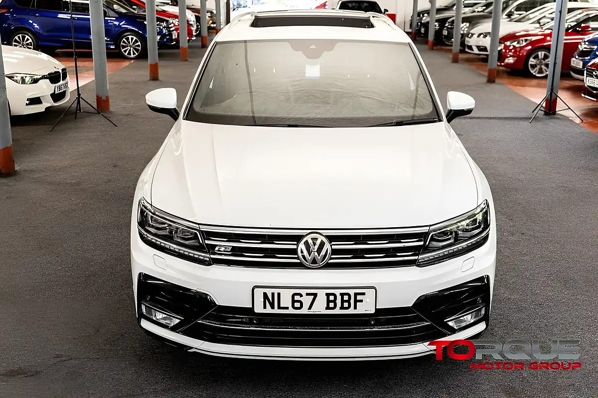Used 2017 Volkswagen Tiguan R-Line White - Interior and Exterior details 12