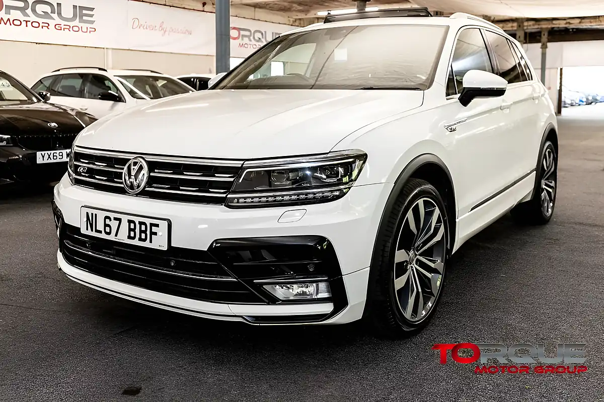 Used 2017 Volkswagen Tiguan R-Line White - Interior and Exterior details 15
