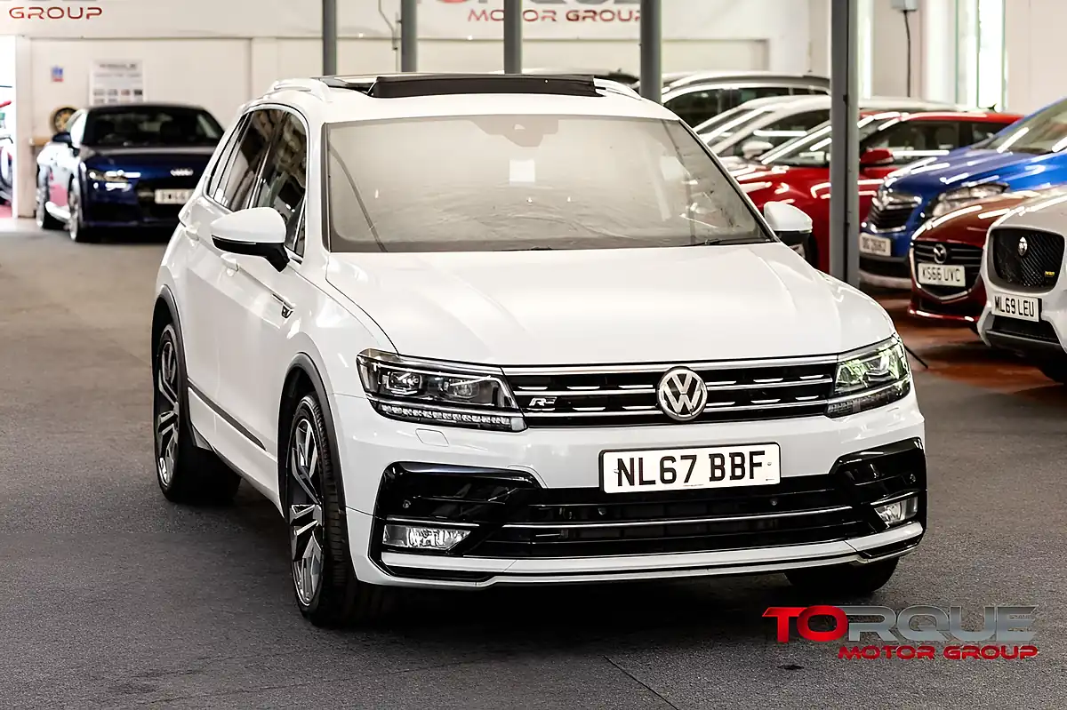 Used 2017 Volkswagen Tiguan R-Line White - Interior and Exterior details 3