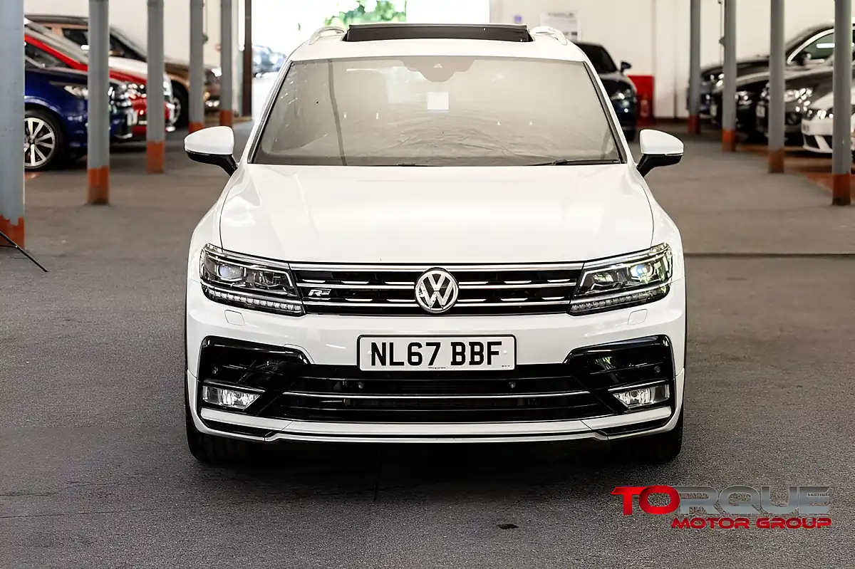 Used 2017 Volkswagen Tiguan R-Line White - Interior and Exterior details 4